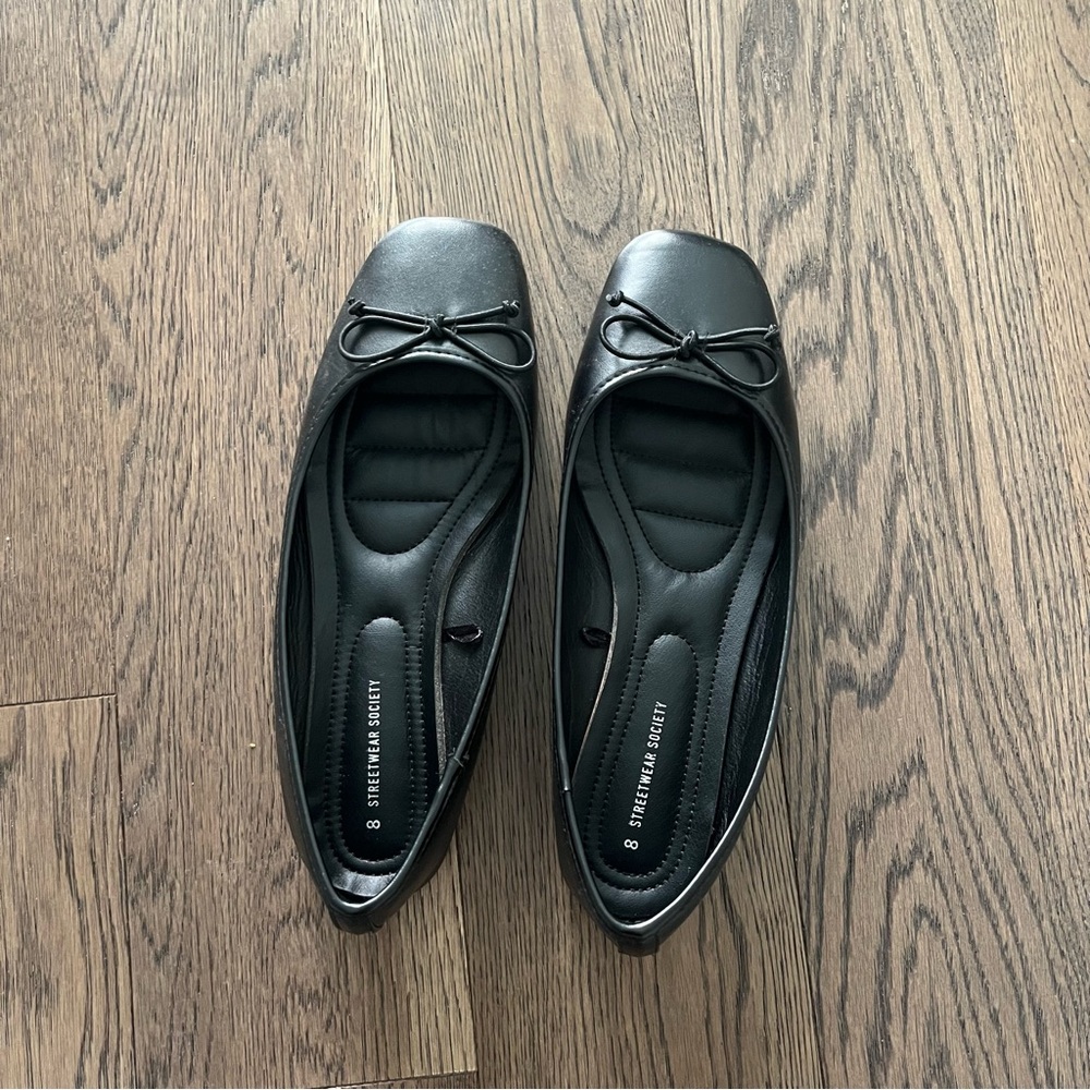 Streetwear Society Black Square-Toe Ballet Flats with Bow